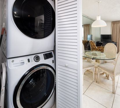 Washer / Dryer in closet