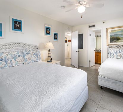 Guest room - 2 full beds with ensuite