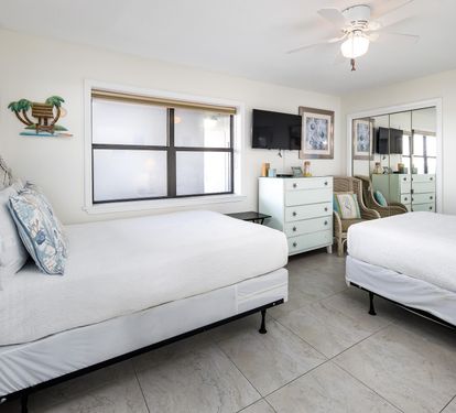 Guest - 2 full beds