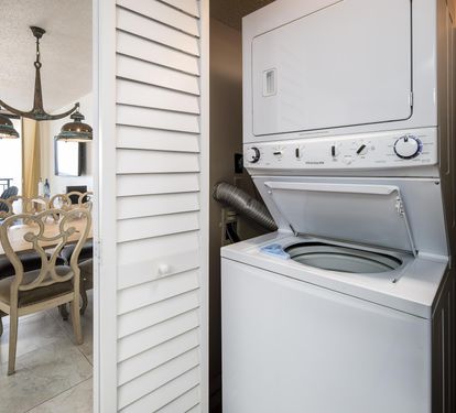 Hallway washer/dryer