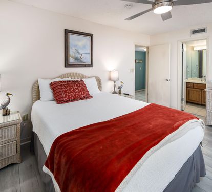 Guest bedroom with ensuite
