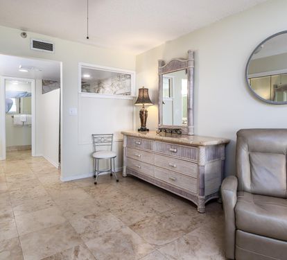 Master recliner/dressing area