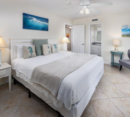 Guest queen with en suite