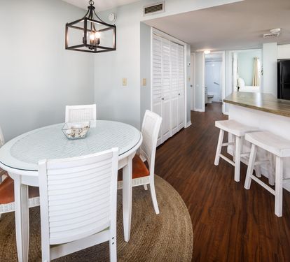 Dining to Kitchen
