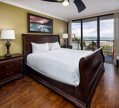 Master king with balcony access and gulf view