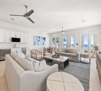 Spacious 1st Floor Living Area