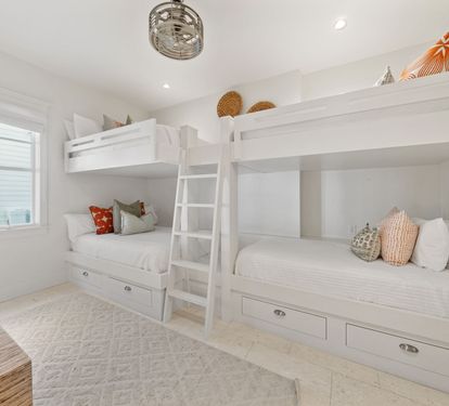 1st Floor - Bunk Room