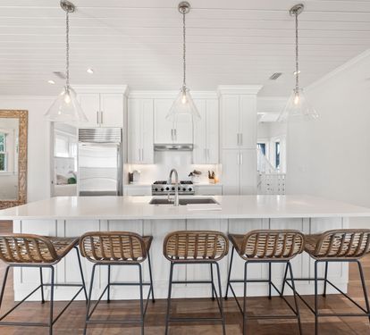 Fully Equipped Chef's Kitchen