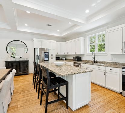 Spacious & Fully Equipped Chef's Kitchen