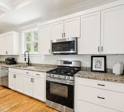 Chef's Kitchen - Offering Stainless Steel Appliances