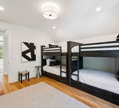 Twin Bunk Bedroom - 2 Twin over Twin Bunk Beds!