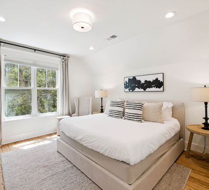 2nd Floor - King Guest Bedroom