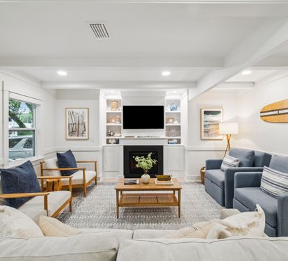 1st Floor Living Area - Equipped with a Flat-Screen TV