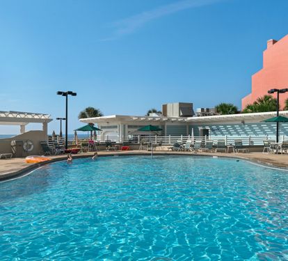 Upper pool with Gulf views.