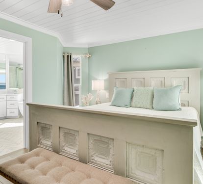 Primary Suite - King Size Bed