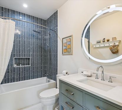 2nd Floor - Guest En Suite