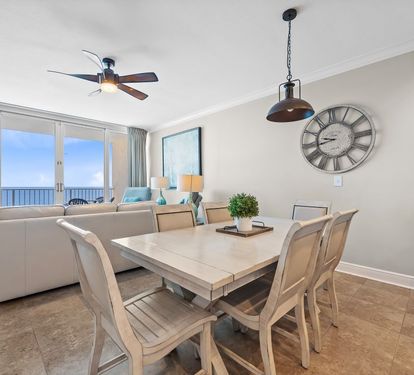 7 San Carlos 1205 Dining