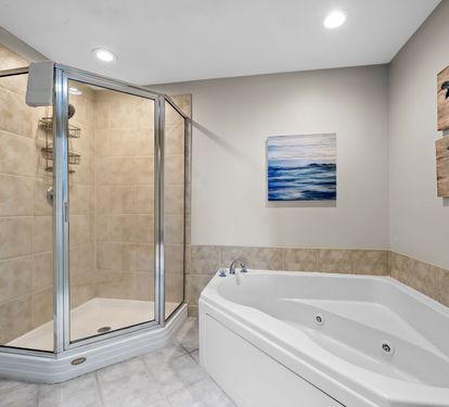 17 San Carlos 1205 Primary Bathroom