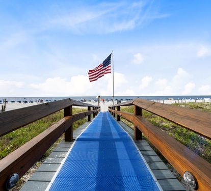 San Carlos Boardwalk to Beach