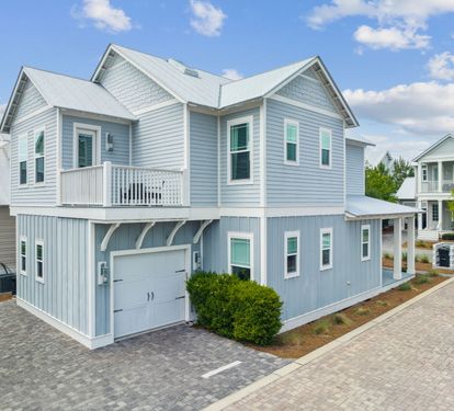 Book Your Next 30A Escape Today at 'Do Grayt Things'!