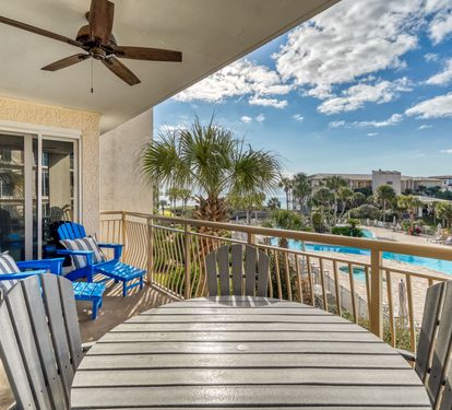 Enjoy Meals on the Balcony