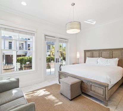 1st Floor - King Guest Suite