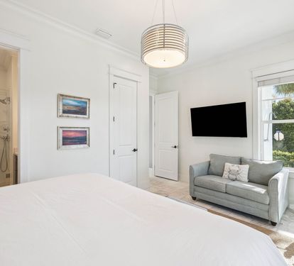 King Guest Suite - Patio Access & Flat-Screen TV