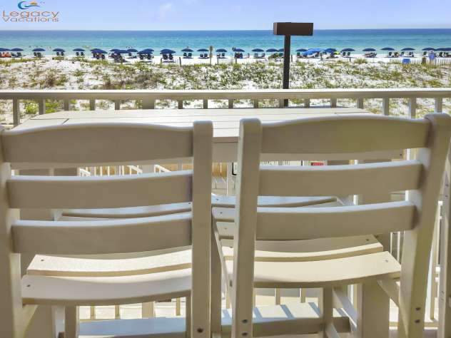 New Remodel! - 3 Bd Beachfront Condo with Beach and Poo