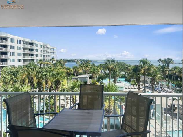 DestinWest Pelican 408 - 1+Bd - Lazy River - Free Beach