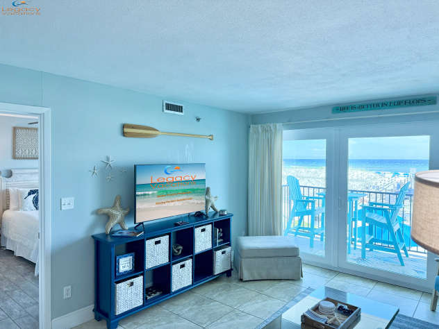 SO 205 2 BD Beachfront Condo - Free Beach Service!