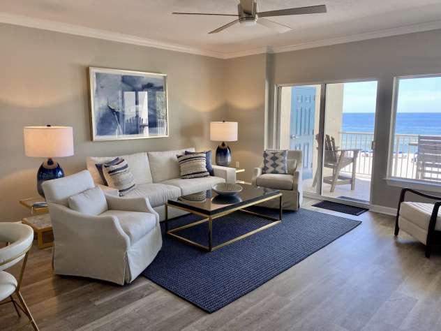 Admiral's Quarters Unit 304