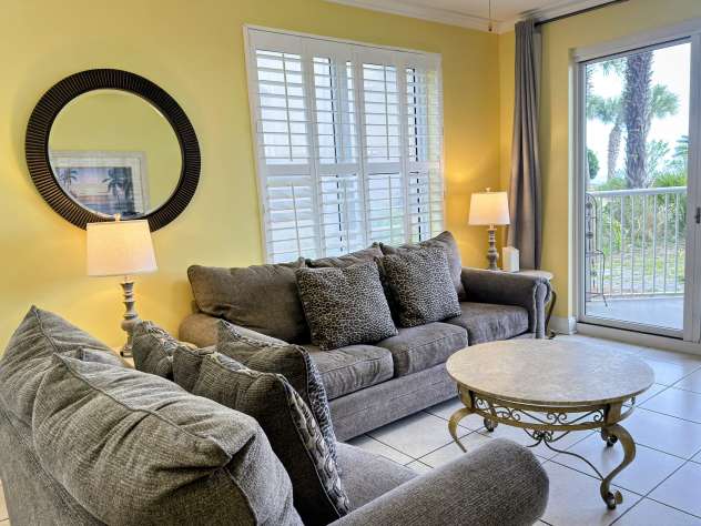 Summer Place 101 - 3 BR Beachfront Poolside - Sleeps 9!