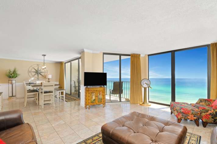Edgewater 2BR 2BA w Beach Chairs