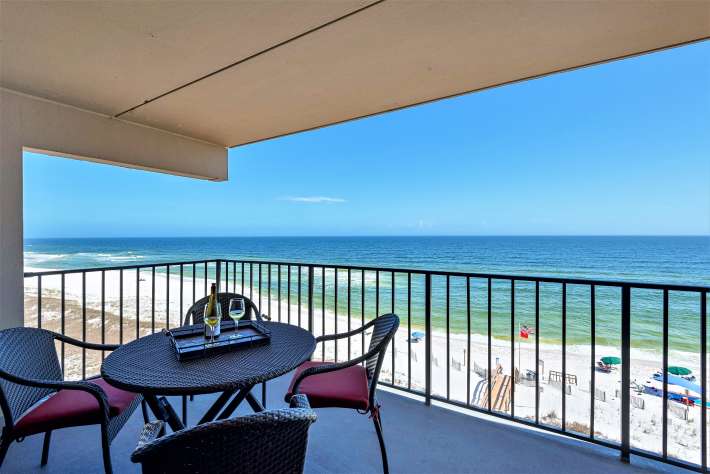 3/2 Beachfront East Corner Balcony 