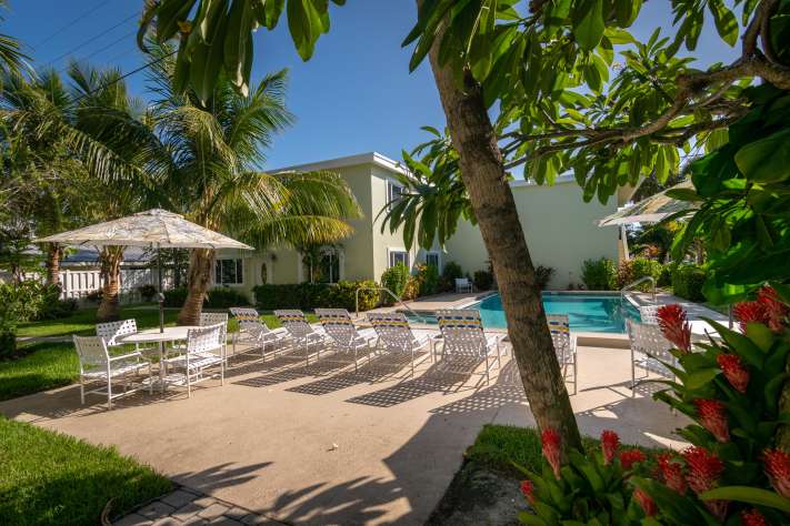 Palm Cay 4