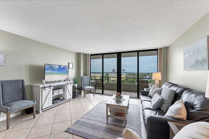6415 midnight pass road unit ph8